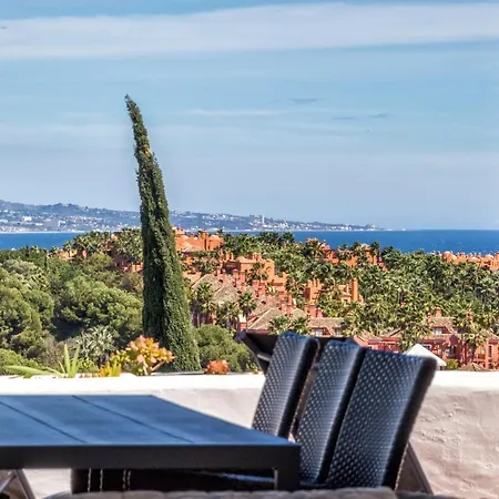 Apartment 2 Bedroom With Sea And Mountain Views, Pool Marbella