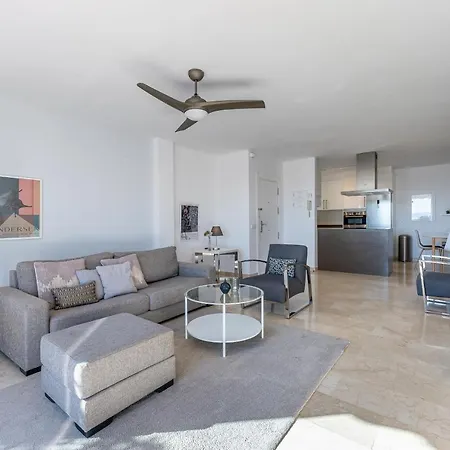 2 Bedroom With Sea And Mountain Views, Pool Apartment