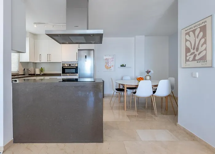 2 Bedroom With Sea And Mountain Views, Pool Daire *