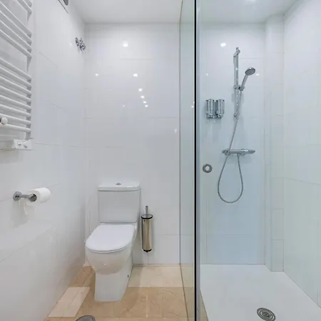 2 Bedroom With Sea And Mountain Views, Pool *