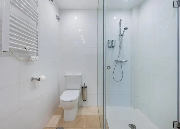 2 Bedroom With Sea And Mountain Views, Pool *