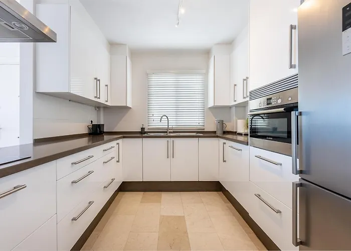 Appartement 2 Bedroom With Sea And Mountain Views, Pool *