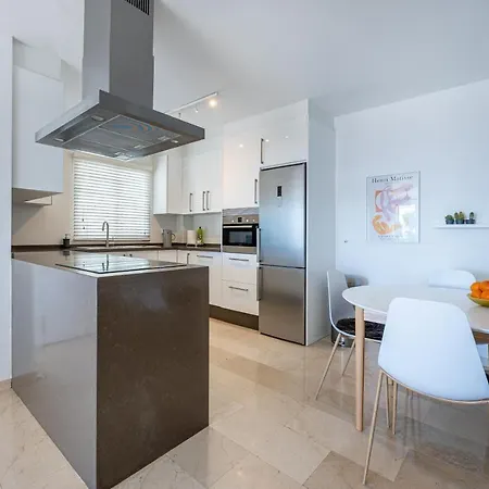2 Bedroom With Sea And Mountain Views, Pool Apartment *