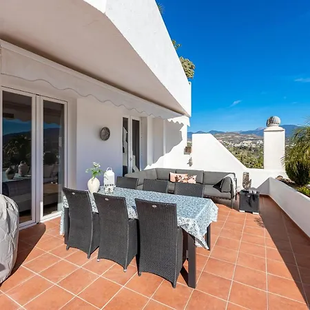 2 Bedroom With Sea And Mountain Views, Pool Apartment Marbella